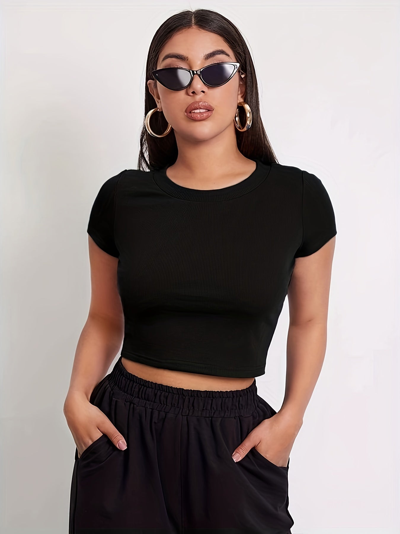 Women's Solid Color Crew Neck Casual Cropped T-shirt